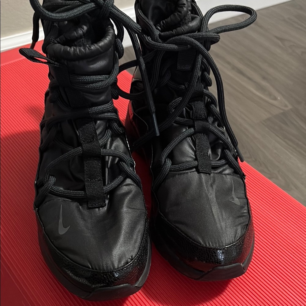 Nike Black Athletic High-Tops